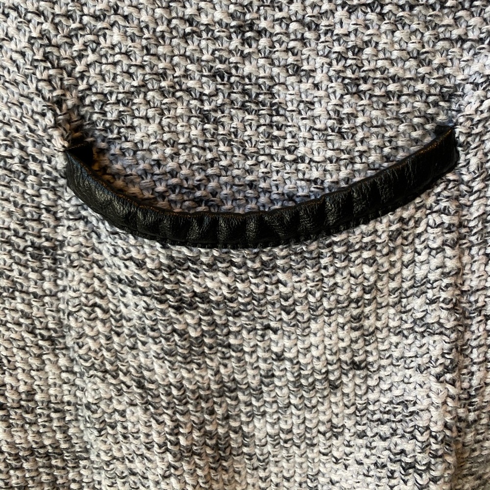H&M GRAY CARDIGAN WITH PLEATHER DETAILING - Picture 6 of 6